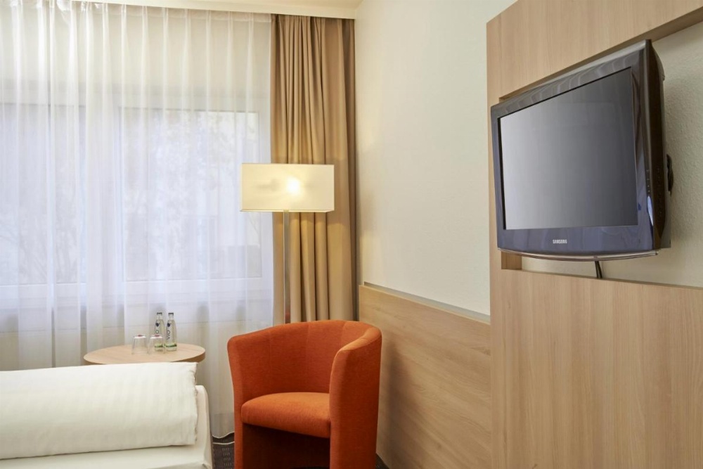 Room image 3